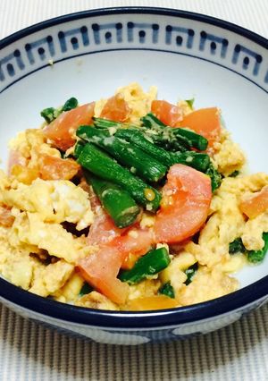 簡単すぎる卵とアスパラとトマトの炒め物-レシピのメイン写真