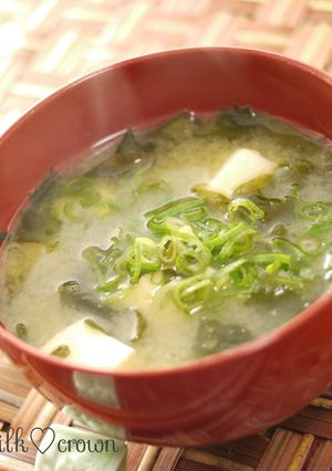 わかめと豆腐の味噌汁〜定食屋の味〜-レシピのメイン写真