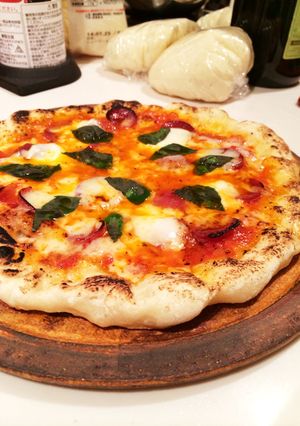 フライパンとバーナーで本格ピザを焼く-レシピのメイン写真
