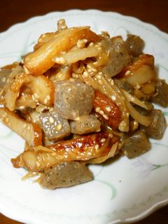 蒟蒻と牛蒡と薩摩揚げのピーナツ炒め-レシピのメイン写真