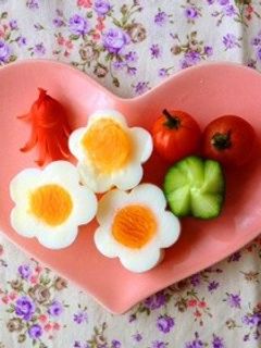 竹串でお花のゆで卵*キャラ弁おかずに*-レシピのメイン写真
