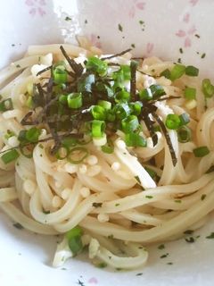 おにぎり用ふりかけで混ぜうどん-レシピのメイン写真