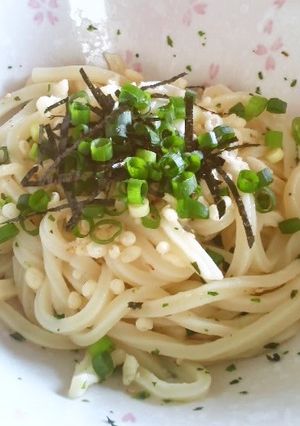 おにぎり用ふりかけで混ぜうどん-レシピのメイン写真