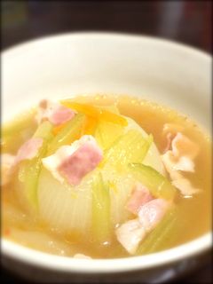 今が旬☆新玉ねぎのピリ辛スープ-レシピのメイン写真