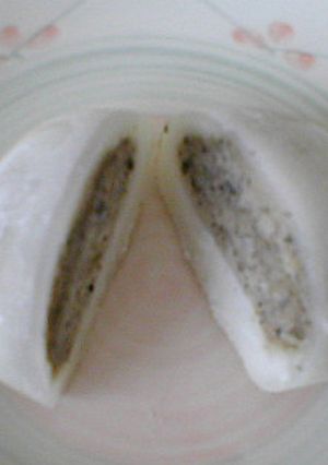 黒胡麻きな粉入りアンコの大福-レシピのメイン写真