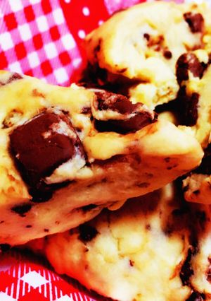 チョコとナッツごろごろスコーン-レシピのメイン写真