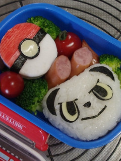 キャラ弁 ヤンチャムとモンスターボール-レシピのメイン写真