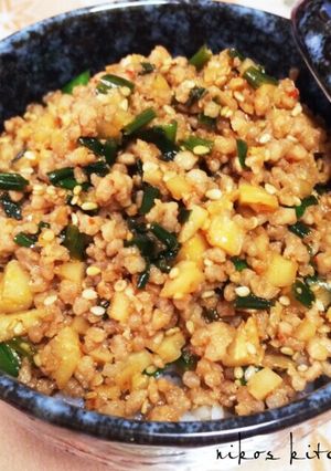 簡単&絶品♡ひき肉と筍の甘辛そぼろ丼♪-レシピのメイン写真