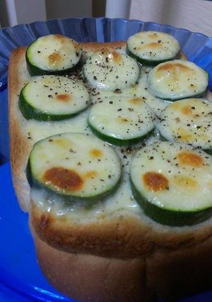 ズッキーニとチーズのトースト❀-レシピのメイン写真
