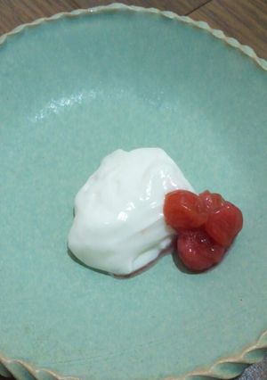 ヨーグルトクリーム-レシピのメイン写真