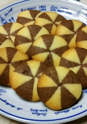 2色の柄クッキー-レシピのメイン写真