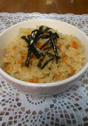 簡単入れるだけ☆ツナと人参の炊き込みご飯-レシピのメイン写真