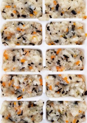 簡単離乳食中期〜ひじきの炊き込みご飯-レシピのメイン写真