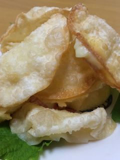 残った餃子の皮で!チーズ包み揚げ☆-レシピのメイン写真