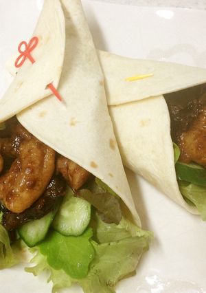 ✿鶏肉ドライトマト炒め入りラップサンド-レシピのメイン写真