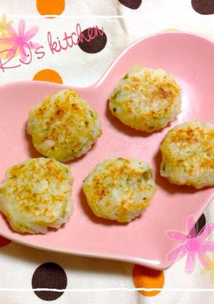 離乳食♡ごはんdeモチモチじゃがおやき-レシピのメイン写真
