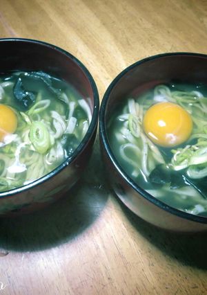 シンプルワカメ月見うどん-レシピのメイン写真