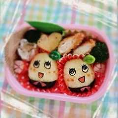 รูปของ 幼稚園のお弁当☆ふなっしーおにぎり☆