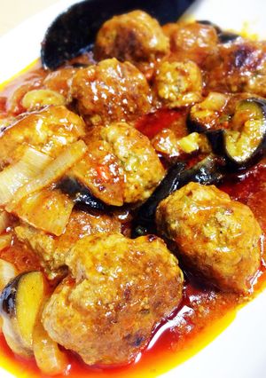 手抜きでウマイ！煮込みハンバーグ(^^)-レシピのメイン写真