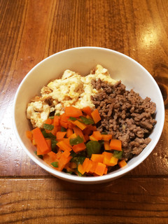 ヘルシー豆腐卵の3色丼-レシピのメイン写真