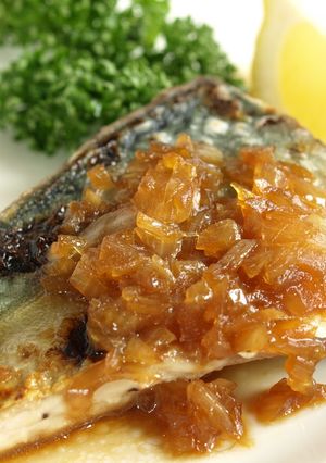 鯖のムニエル　オニオンソースかけ-レシピのメイン写真