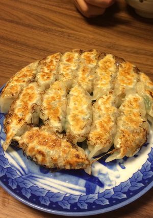 外カリカリ♡肉汁ジュワーな絶品 餃子-レシピのメイン写真