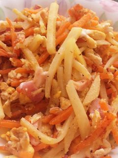 じゃがいもとにんじんとベーコンの卵炒め-レシピのメイン写真