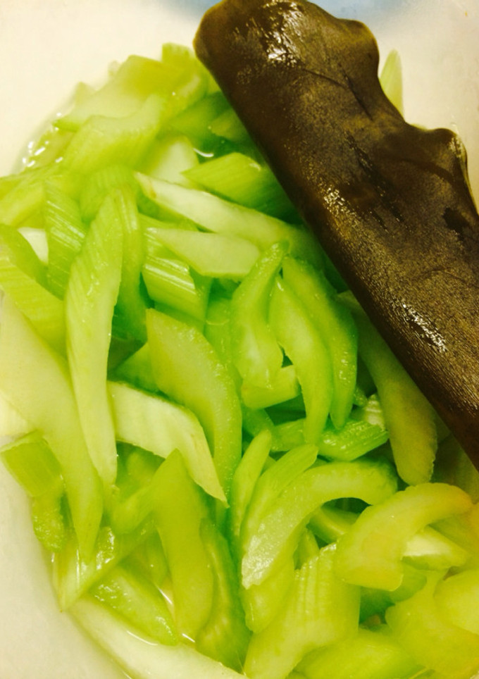 とっても簡単！セロリの漬け物-レシピのメイン写真