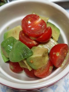 アボカドとトマトの塩レモンサラダ-レシピのメイン写真