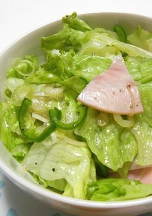 ドレッシング不要＊レタス・ハム サラダ-レシピのメイン写真