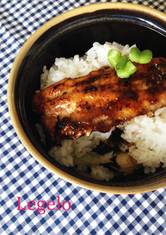 ソースが隠し味♪いわしの蒲焼丼★海苔ネギ-レシピのメイン写真
