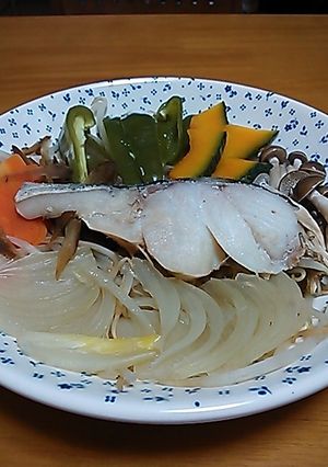 鱈とたっぷり野菜のレンジ蒸し-レシピのメイン写真