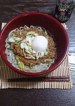 ウメちゃんのジャージャー麺風わかめうどん-レシピのメイン写真