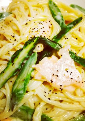 アスパラガスと生サーモンのクリームパスタ-レシピのメイン写真