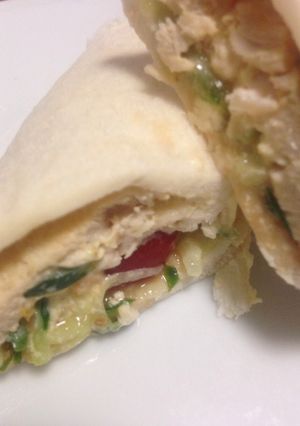 鶏ハムで簡単ラップサンド☆-レシピのメイン写真