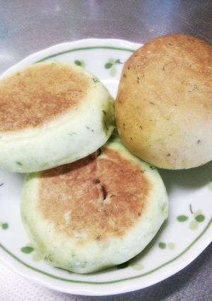 生よもぎあんぱん♪-レシピのメイン写真