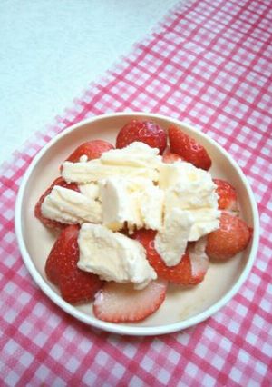 いちごアイス乗せ-レシピのメイン写真