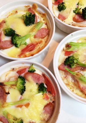 朝食に簡単♪卵とトマトのグラタン-レシピのメイン写真