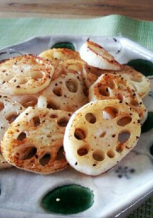 簡単おつまみに！カリカリれんこん焼き-レシピのメイン写真