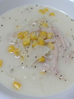 玉ねぎとハムのミルクスープ-レシピのメイン写真