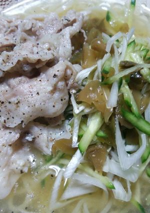 しゃきしゃき野菜とピリッと塩麹豚の冷麺-レシピのメイン写真