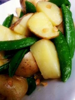 新じゃがとスナップえんどうのにんにく炒め-レシピのメイン写真