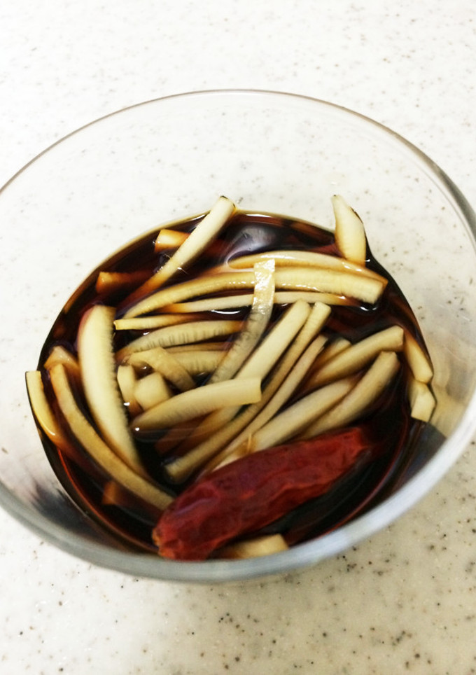 切って漬けるだけ！大根の皮の醤油漬け-レシピのメイン写真