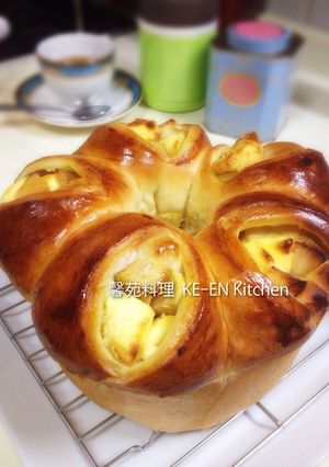 りんごのチーズパン-レシピのメイン写真