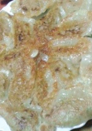 春はツナと空豆と玉ねぎでヘルシー餃子-レシピのメイン写真