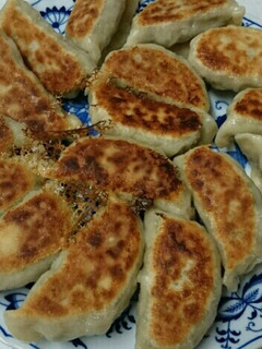 モチモチカリカリうちんちの餃子-レシピのメイン写真