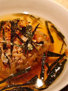 うどんスープで♪焼きおにぎりのだし茶漬け-レシピのメイン写真