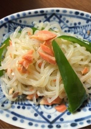 しらたきとピーマンと鮭の炒め物-レシピのメイン写真