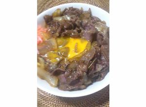 給料日 料理初心者に贅沢｢すき焼き肉丼」-レシピのメイン写真