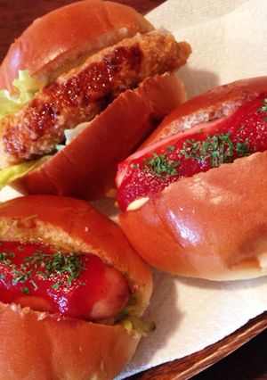 ロールパンでホットドッグ♪-レシピのメイン写真